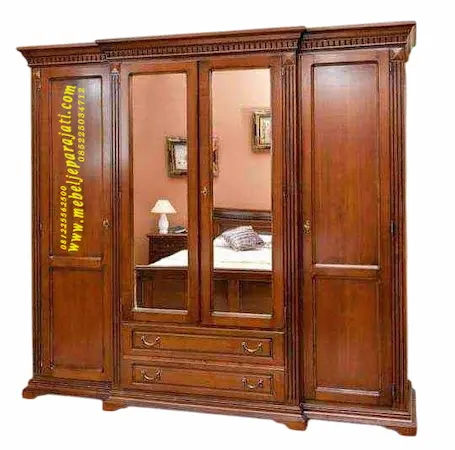 Lemari Pakaian 4 Pintu