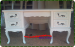 Meja kantor minimalis